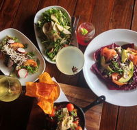 465 The Avenue - Bar  Kitchen - Accommodation Perth
