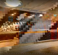 Lake Macquarie Hotel - Accommodation Perth