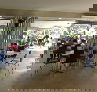 Sal's By The Lake - Accommodation Perth
