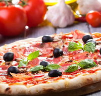 Golden Crust Pizza - Perth Resorts
