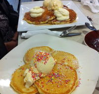 Lucie's Cafe - Perth Resorts