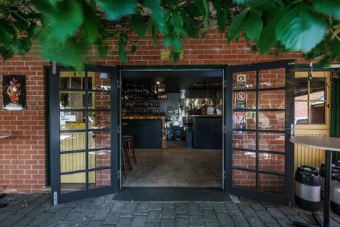 Vine And Tap - Perth Resorts 0
