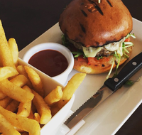 Sunnyside Tavern - Perth Resorts