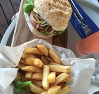 Lake Vue Cafe - Perth Resorts