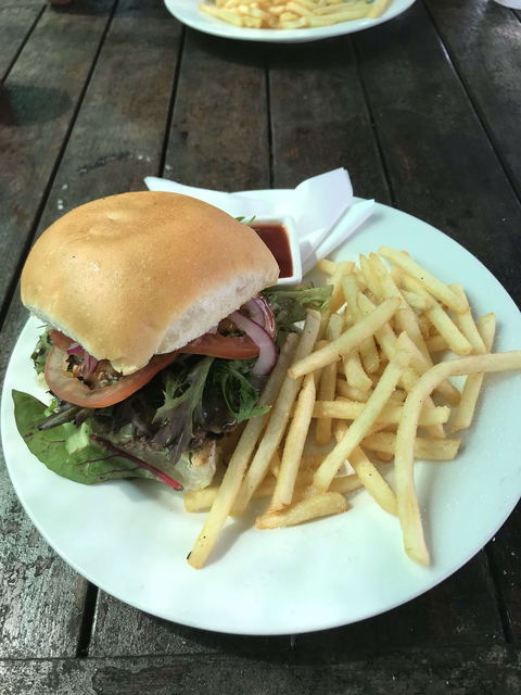 Queen Bee Cafe - Perth Resorts 0