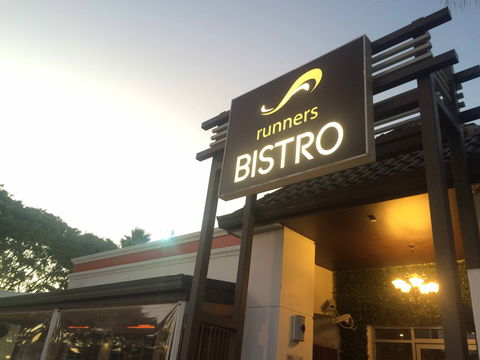 Runaway Bay Tavern - Accommodation Perth 0