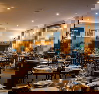 Deco Wine Bar and Restaurant - Perth Resorts