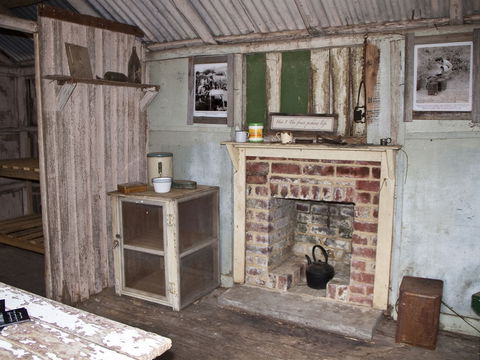 Hartzview Vineyard Heritage Pickers Hut Village - Perth Resorts 1