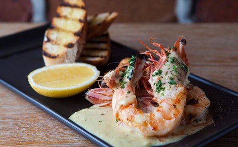 Clifford's Grill & Lounge - Perth Resorts 11