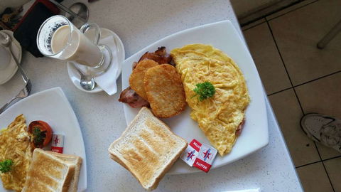 Cafe Amphora - Perth Resorts 0