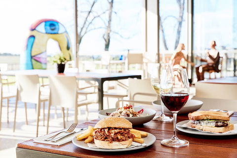 Wine Terrace And Cellar Door At Pt Leo Estate - Accommodation Perth 1