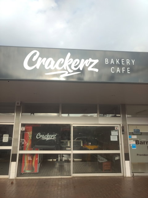 Crackerz Bakery - Perth Resorts 0