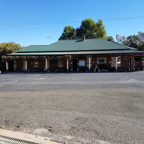 Wombat Hotel - Accommodation Perth 1