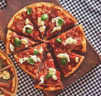 Crust Gourmet Pizza - Surfers Paradise - Perth Resorts