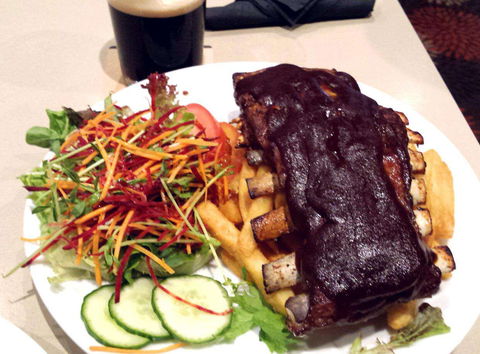 Finnian's Irish Tavern - Accommodation Perth 0