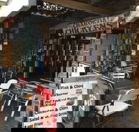 Springwood Charcoal Chicken Spot - Perth Resorts