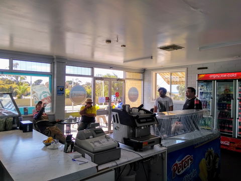 Ardrossan Seafood And Schnitzels - Accommodation Perth 2