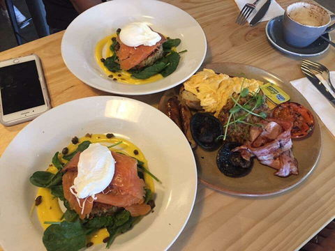 Artezen Espresso Bar - Accommodation Perth 0