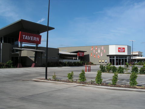 Mayfair Ridge Tavern - Accommodation Perth 0