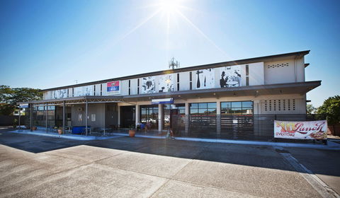 Camp Hill Hotel - Perth Resorts 0