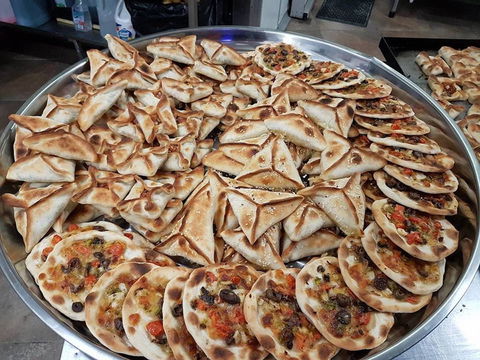 Yum Yum Lebanese Pizza & Cafe - Accommodation Perth 0