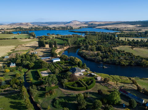 Lawrenny Estate Distillery - Perth Resorts 0