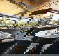 Pacific Pines Tavern - Perth Resorts