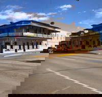 Harts Takeaway/Junction Hotel Peterborough - Perth Resorts