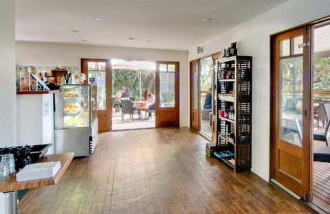 The Pass Cafe - Perth Resorts 0