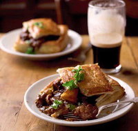 Waxy's Irish Pub - Perth Resorts