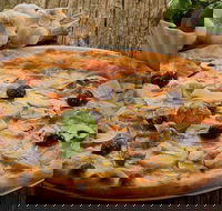 Alex's Pizza - Accommodation Perth