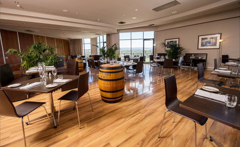 Baudins Restaurant At McCracken Country Club - Perth Resorts 2