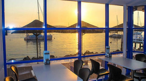 GJ's Bay Cafe And Grill - Accommodation Perth 2