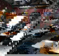 Mai's Kitchen Rules Cafe - Perth Resorts