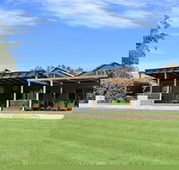 Two Rivers Wines - Perth Resorts