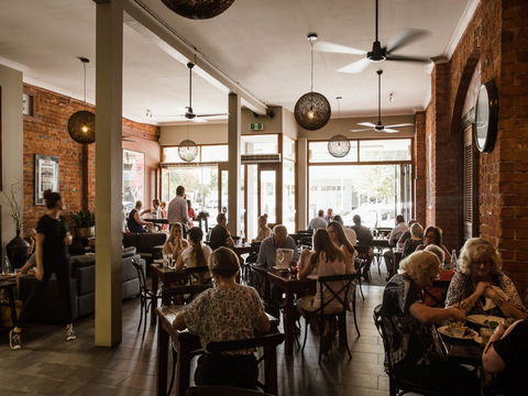 Uneke Lounge - Accommodation Perth 0