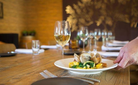 Palki Restaurant - Perth Resorts 16