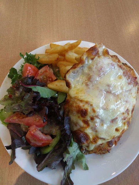 Benny's Woodfire Pizza Grill & Pasta Bar - Perth Resorts 0