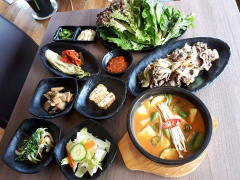 Chef's BBQ - Accommodation Perth 0