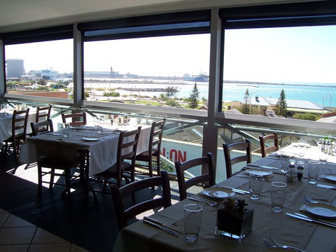 HarbourView Restaurant And Bar - Accommodation Perth 0