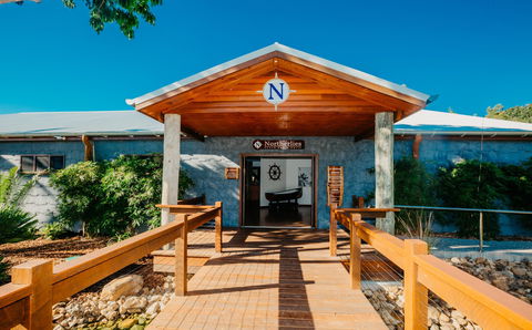 Northerlies Beach Bar And Grill - Accommodation Perth 0