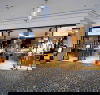 Lindt Chocolate Caf Cockle Bay - Accommodation Perth