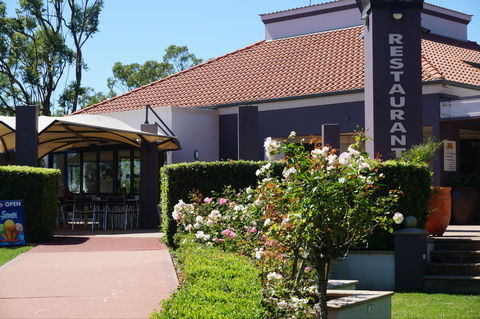 Picnic Point Cafe And Restaurant - Accommodation Perth 1