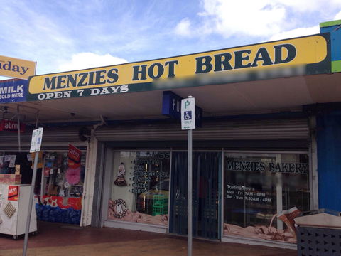Menzies Hot Bread - Perth Resorts 0