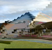 On The Green Bistro - Accommodation Perth