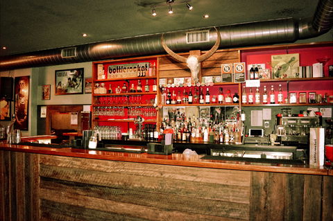 Bottlerocket Bar And Cafe - Accommodation Perth 1