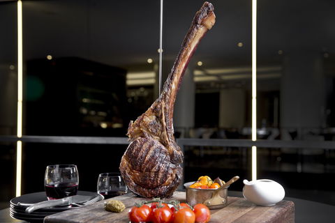 Vintaged Bar + Grill - Perth Resorts 1
