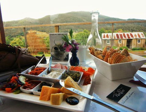 Hartzview Vineyard Cafe - Accommodation Perth 0