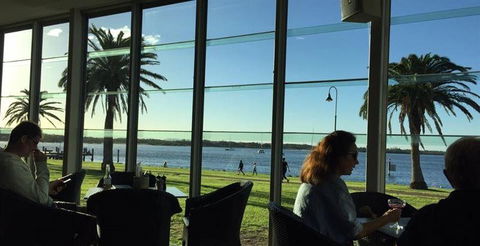 Zebu Bar & Grill - Perth Resorts 14