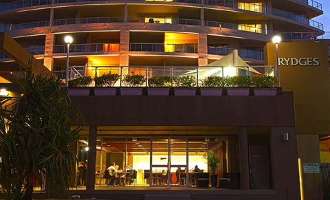 Zebu Bar & Grill - Perth Resorts 16